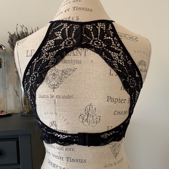 Zenana Outfitters Black Lacefront Bralette - Picture 3 of 7